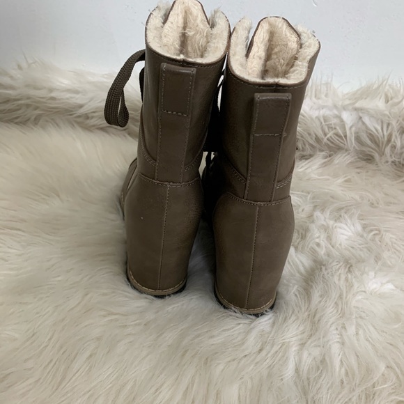Brown Wedged boots SIZE 8.5 - Picture 3 of 9